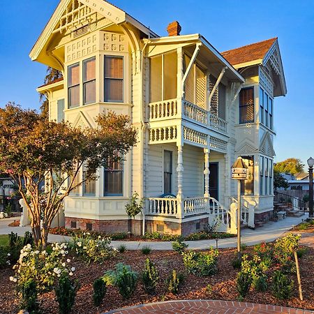 The Jd Hyde Historic Inn Визалия Экстерьер фото