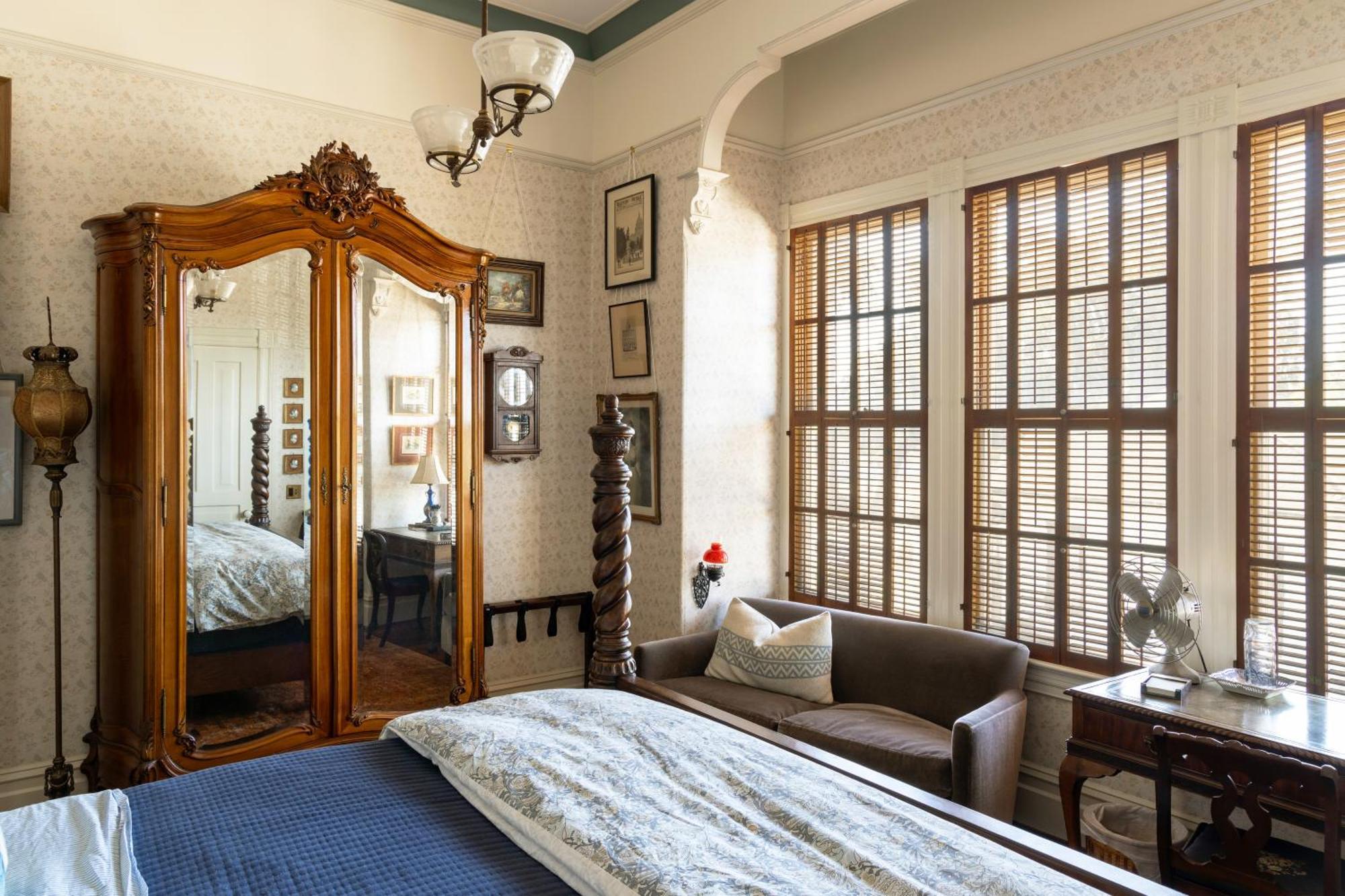 The Jd Hyde Historic Inn Визалия Экстерьер фото